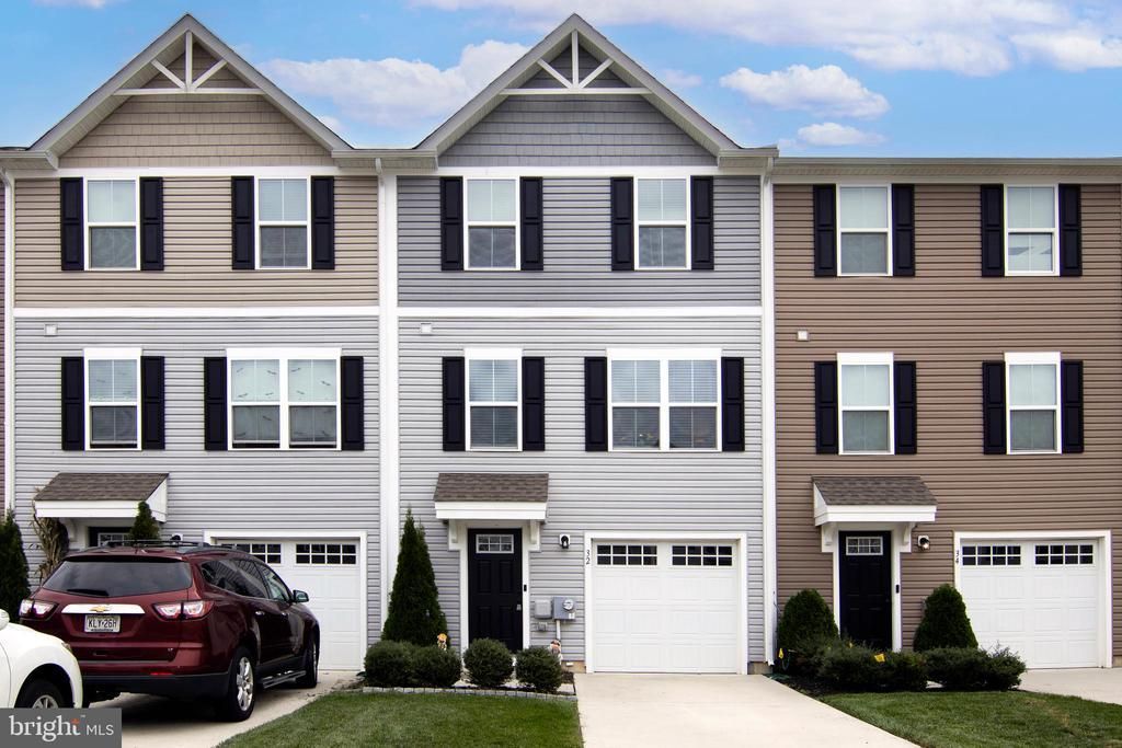 32 Burr Street, Williamstown, NJ 08094 Main Photo