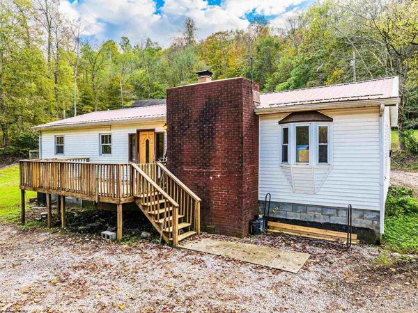 405 Catawba Road, Fairmont, WV 26554