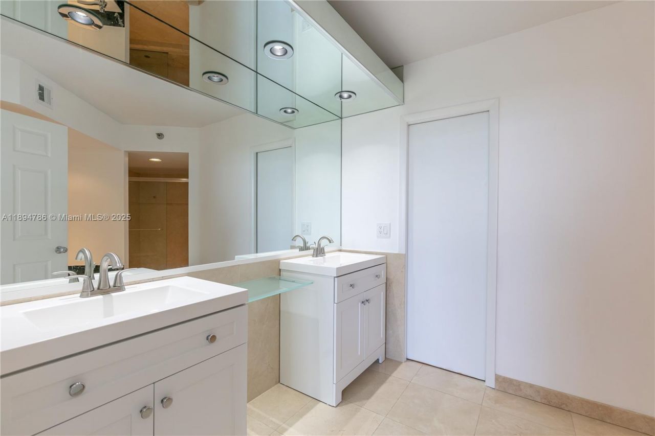 3400 NE 192nd St, Unit LPH5, Aventura, FL 33180 Photo