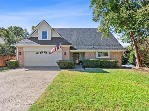 6904 Viking Drive, Waco, TX 76710