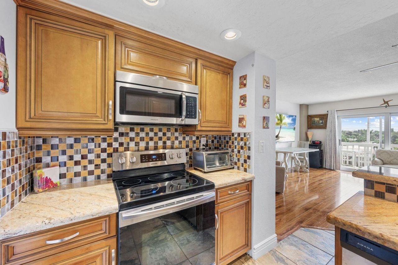 1831 NE 38th Street, Unit 410, Oakland Park, FL 33308 Photo