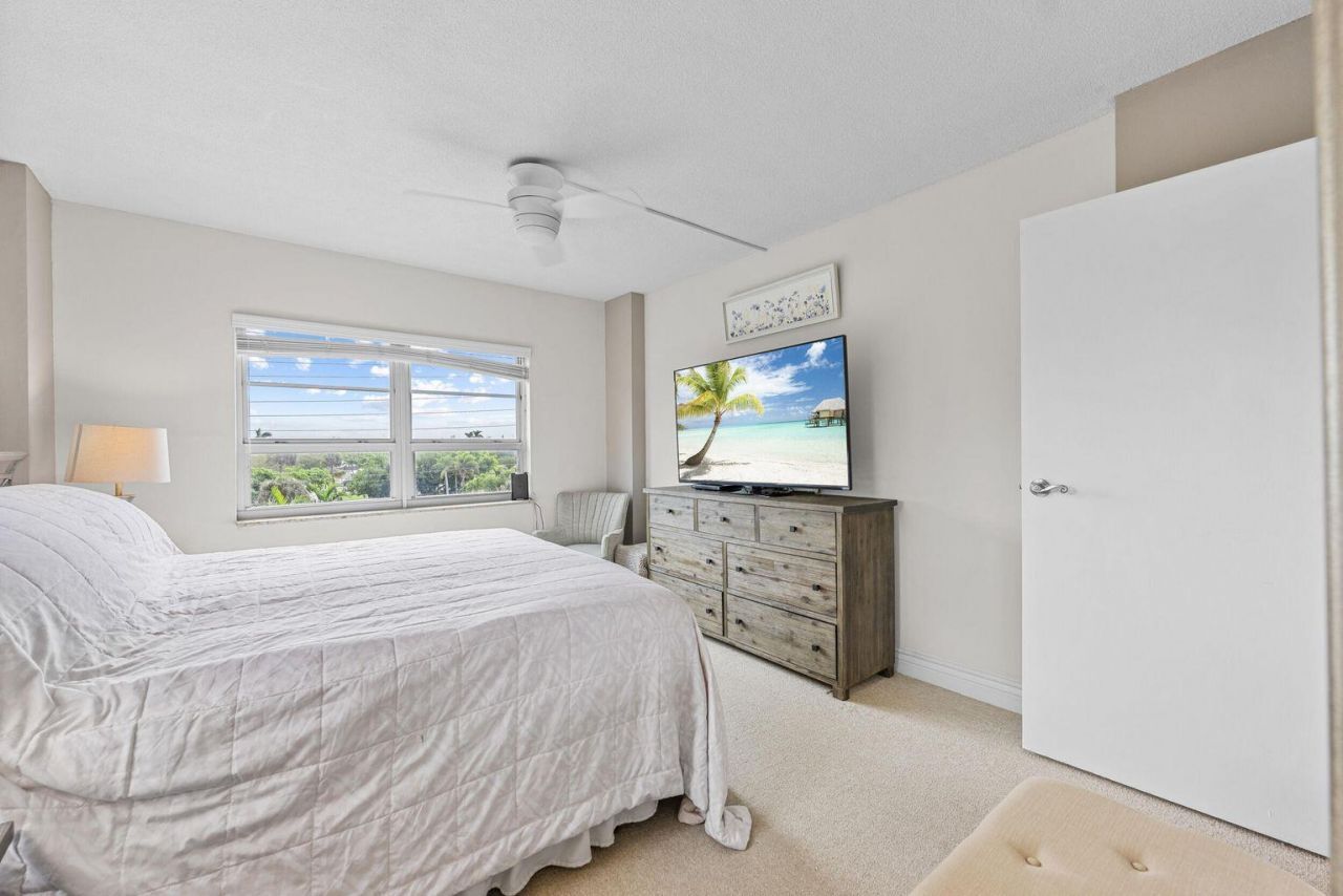 1831 NE 38th Street, Unit 410, Oakland Park, FL 33308 Photo