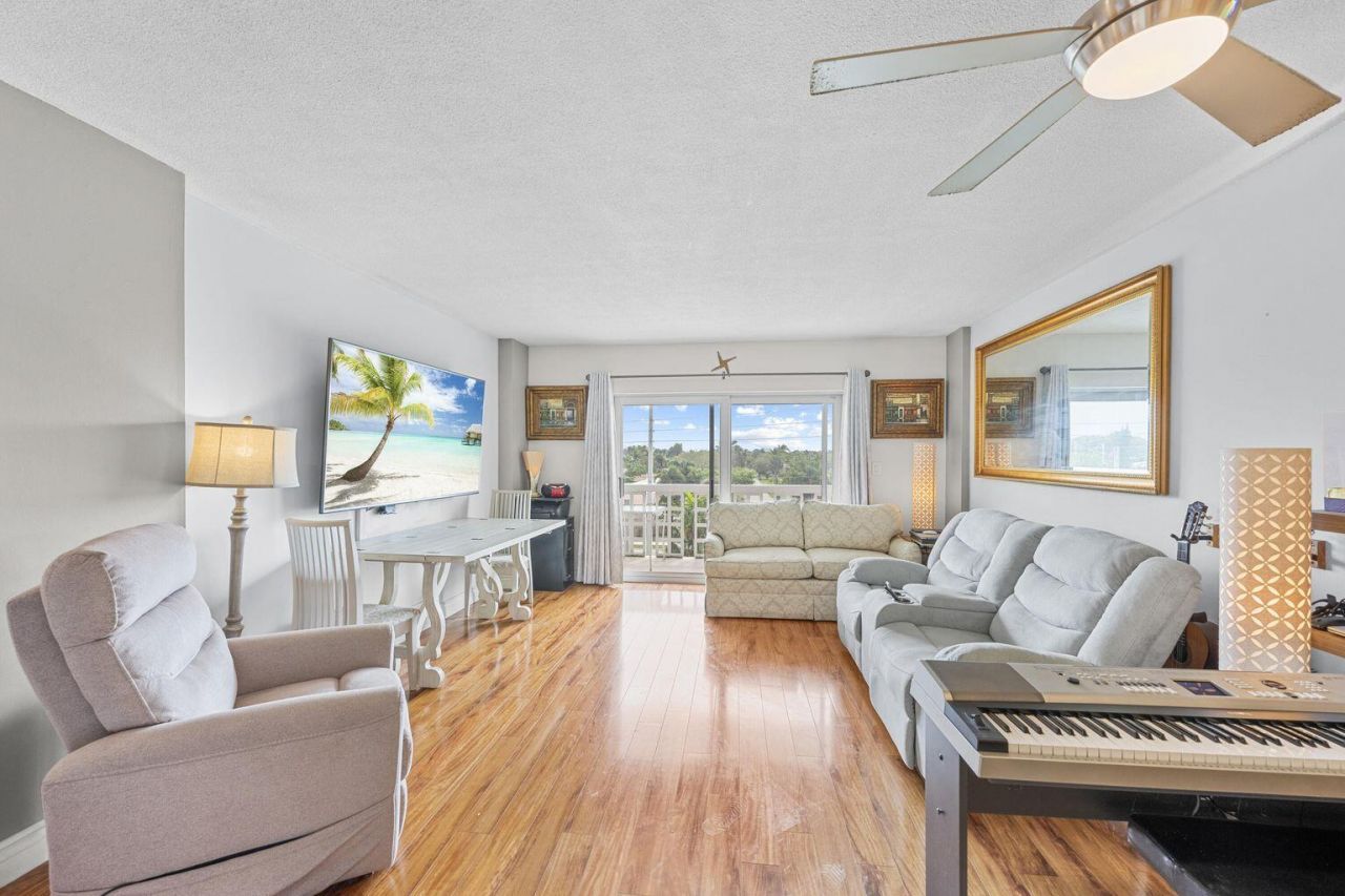 1831 NE 38th Street, Unit 410, Oakland Park, FL 33308 Photo