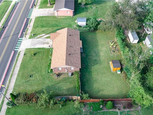 2011 S 13th Street, Rogers, AR 72758