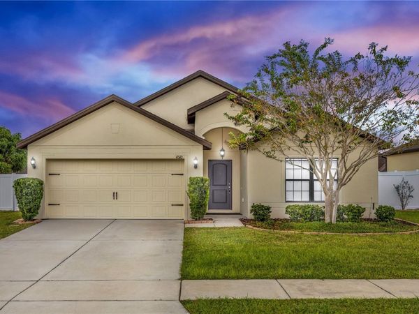 4510 BARBUDA DRIVE, TAVARES, FL 32778