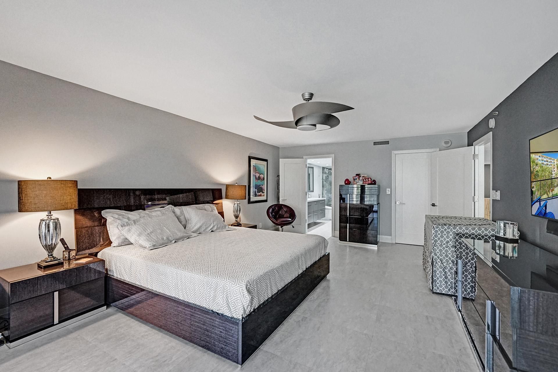 1167 Hillsboro Mile, Unit 206, Hillsboro Beach, FL 33062 Photo