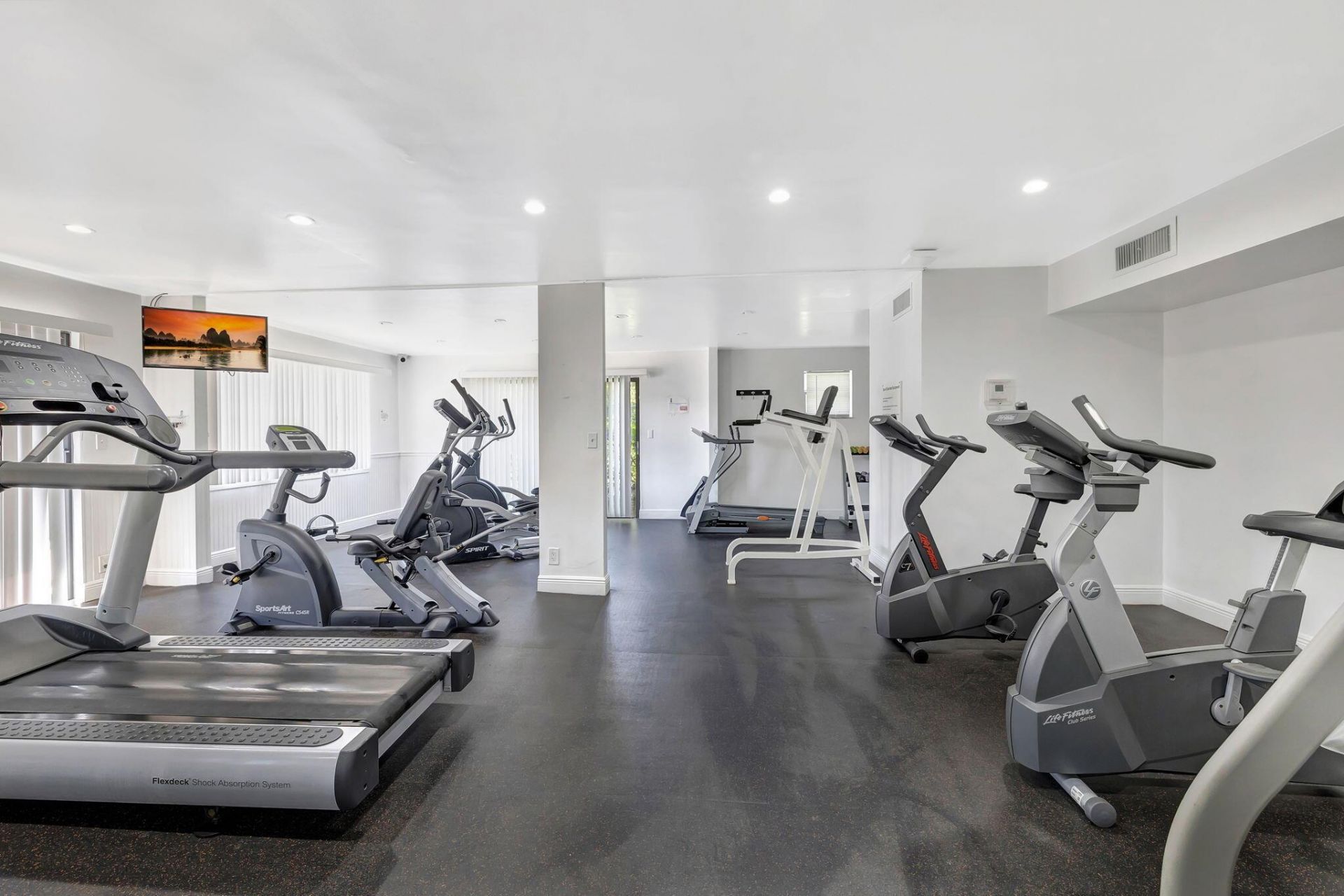 1167 Hillsboro Mile, Unit 206, Hillsboro Beach, FL 33062 Photo