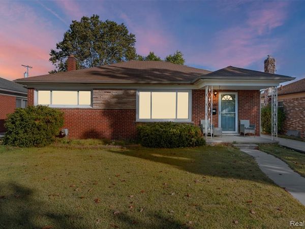 13340 Dartmouth Street, Oak Park, MI 48237