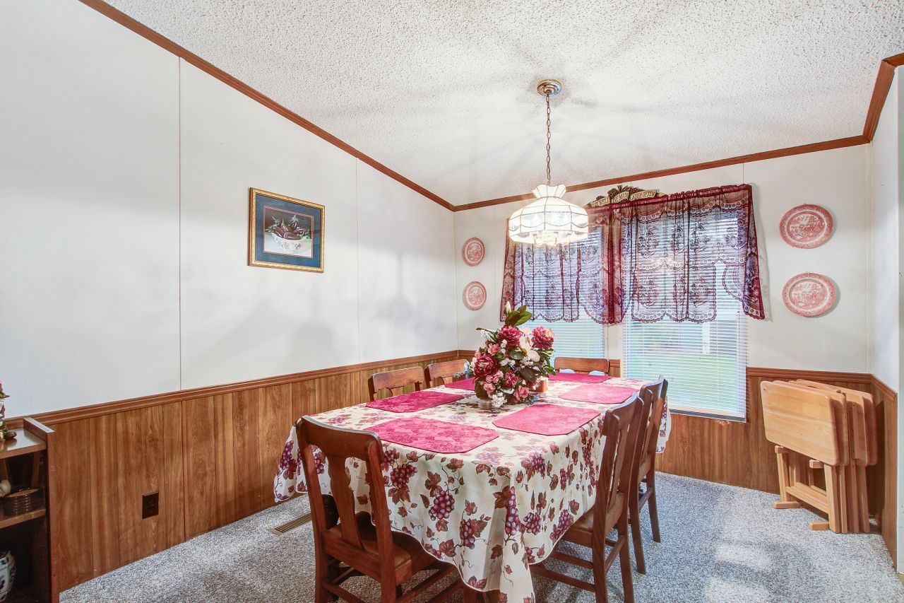 131 Lizzie Avenue Photo 7