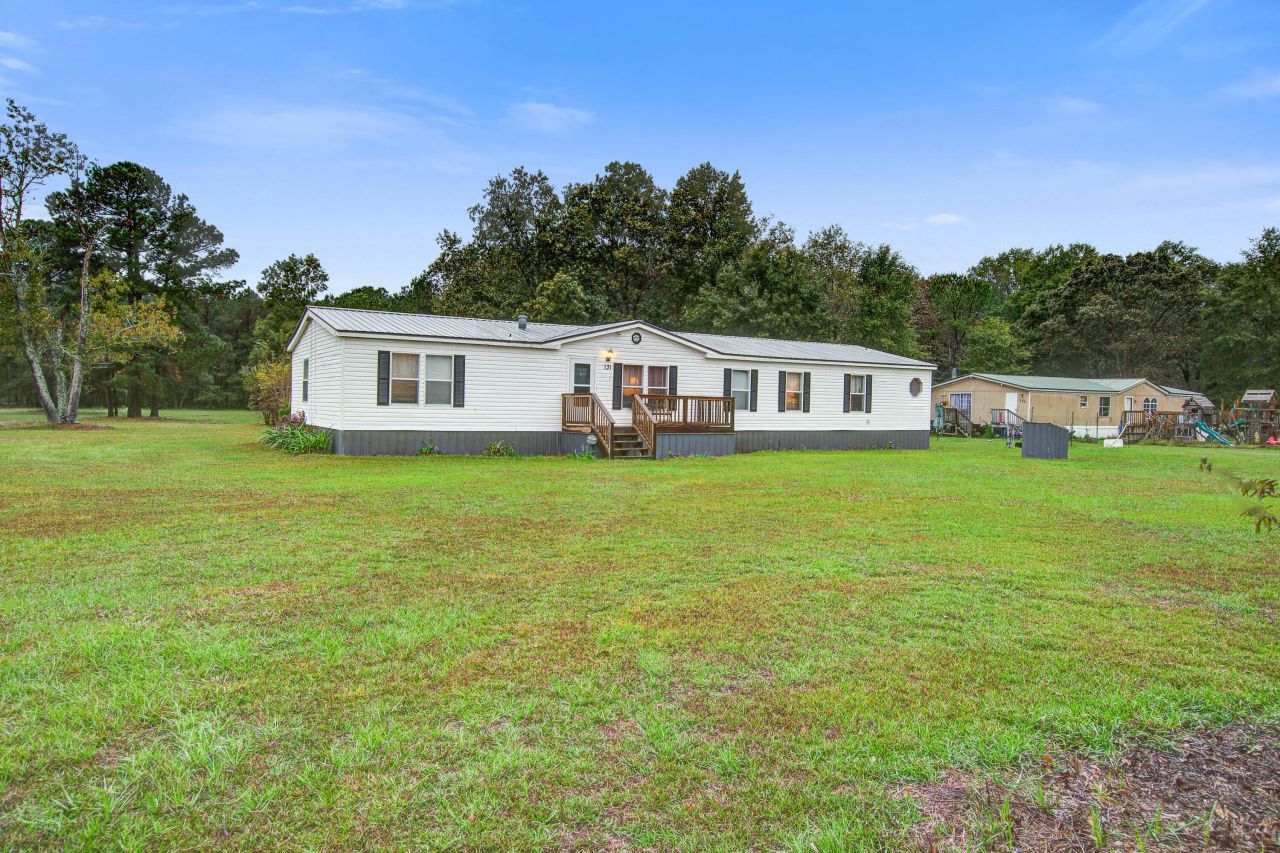 131 Lizzie Avenue Photo 8