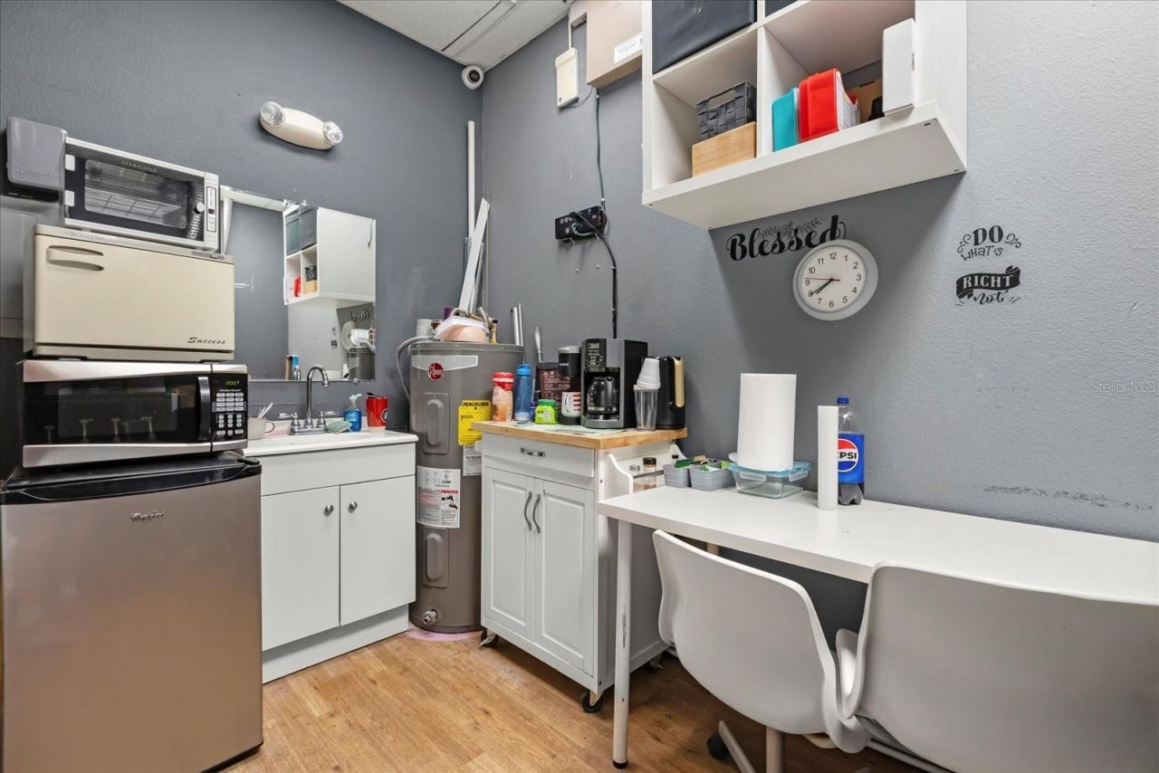 1046 Plaza Drive, Unit D & E & F, Kissimmee, FL 34743 Photo