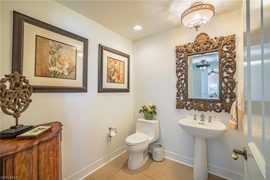 295 Grande Way, Unit 505, Naples, FL 34110 Photo