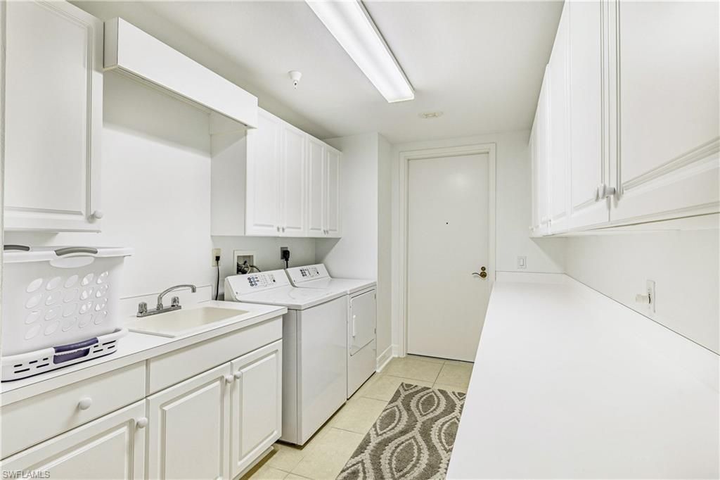 295 Grande Way, Unit 505, Naples, FL 34110 Photo