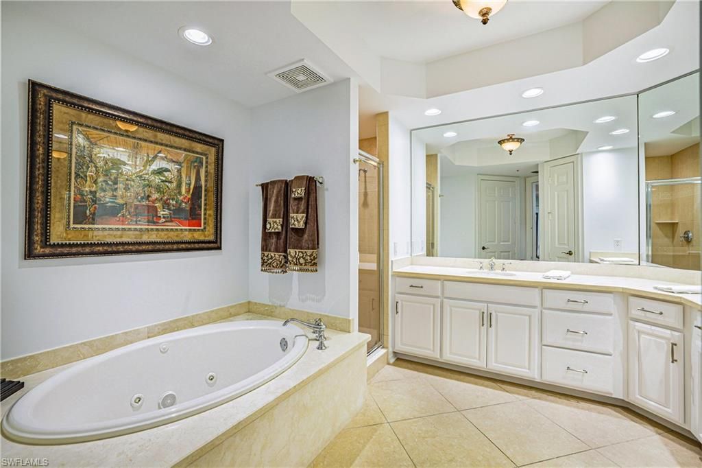 295 Grande Way, Unit 505, Naples, FL 34110 Photo