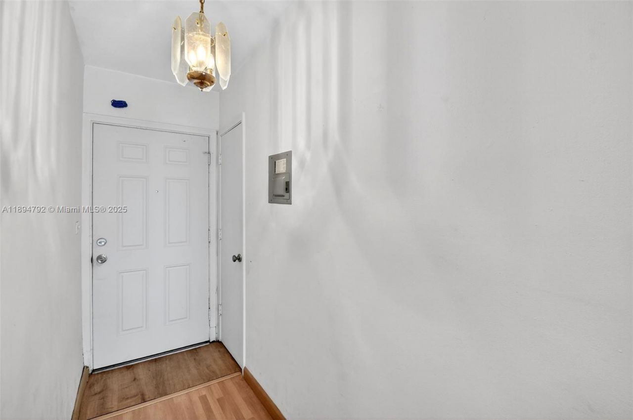 245 NE 191st St, Unit 3022, Miami, FL 33179 Photo