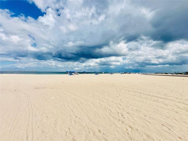 2424 SE 17th St, Unit B307, Fort Lauderdale, FL 33316