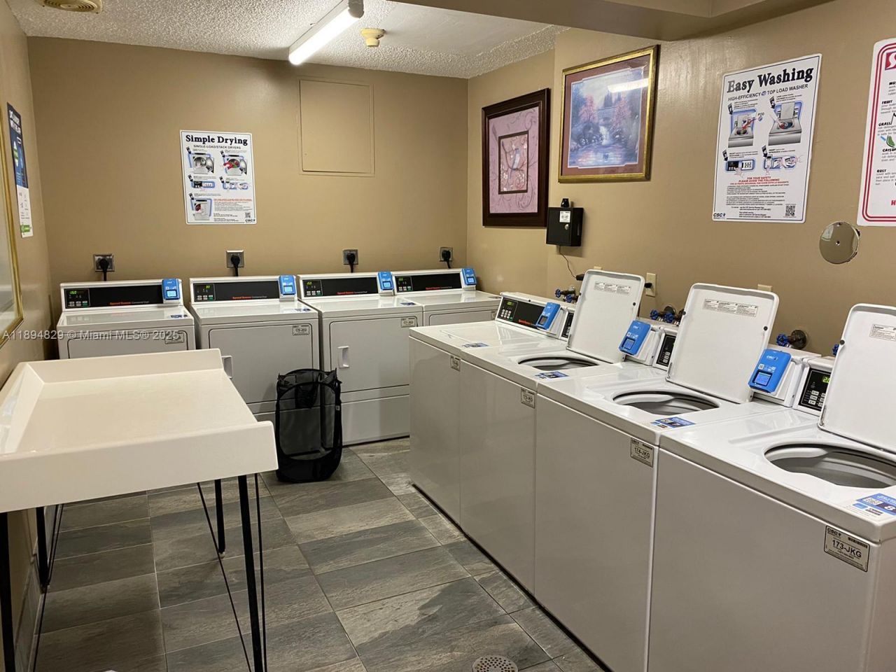 2424 SE 17th St, Unit B307, Fort Lauderdale, FL 33316 Photo