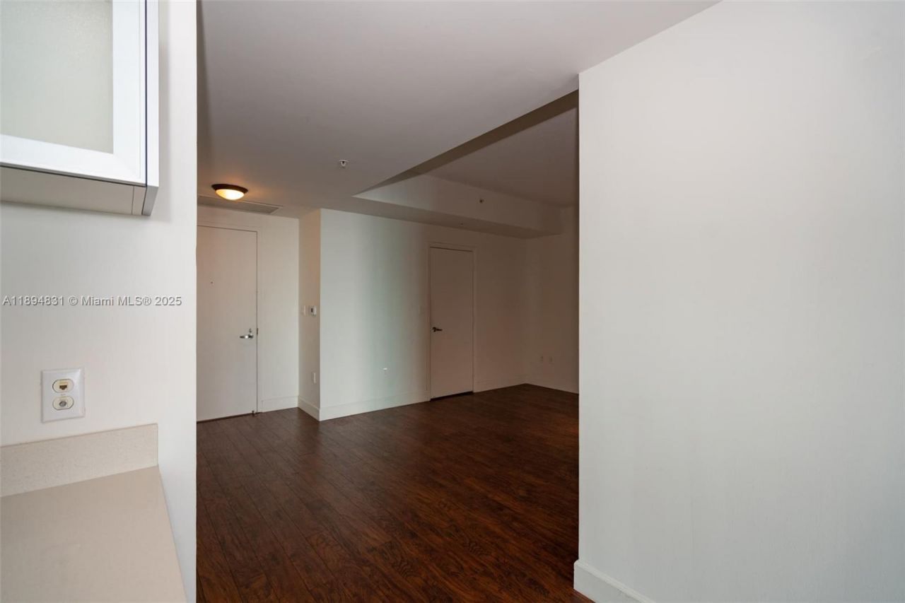 1900 N Bayshore Dr, Unit 3501, Miami, FL 33132 Photo