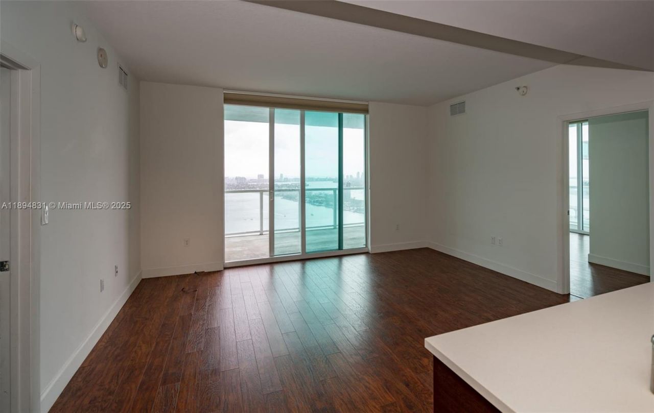 1900 N Bayshore Dr, Unit 3501, Miami, FL 33132 Photo