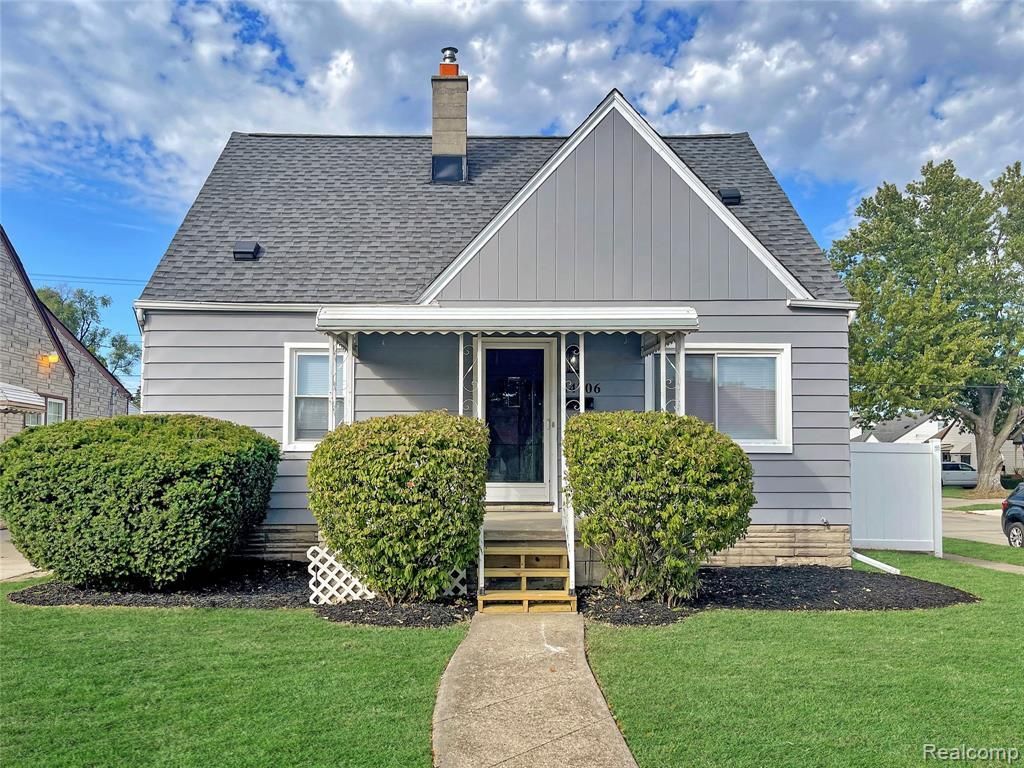 14706 Eureka Road, Southgate, MI 48195 Main Photo