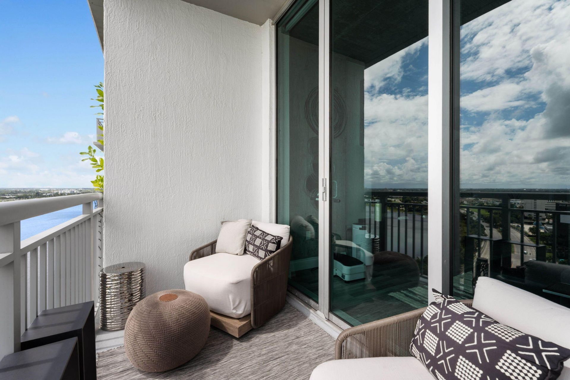 300 S Australian Avenue, Unit 1515, West Palm Beach, FL 33401 Photo