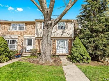 1812 Brentwood Drive, Troy, MI 48098