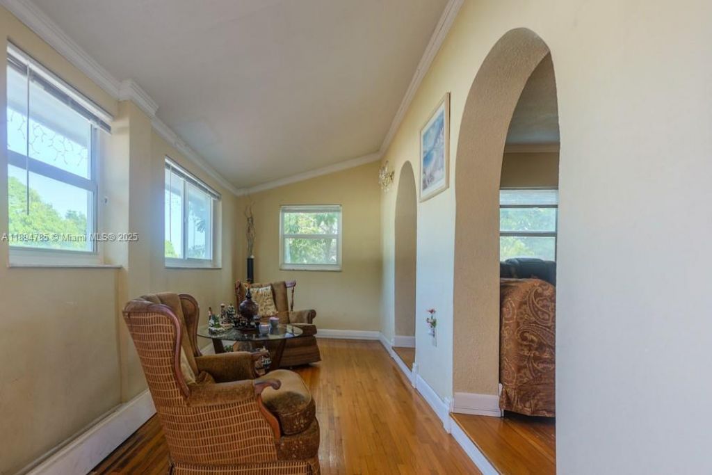 3495 W 2nd Ave, Hialeah, FL 33012 Photo