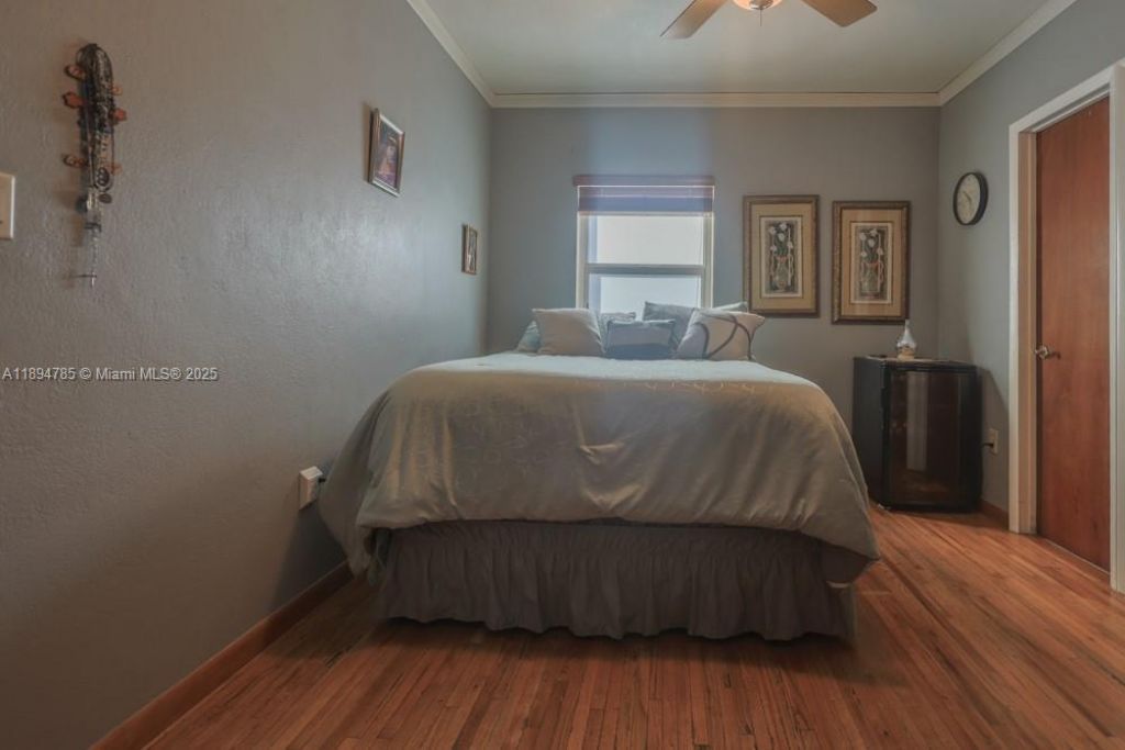 3495 W 2nd Ave, Hialeah, FL 33012 Photo