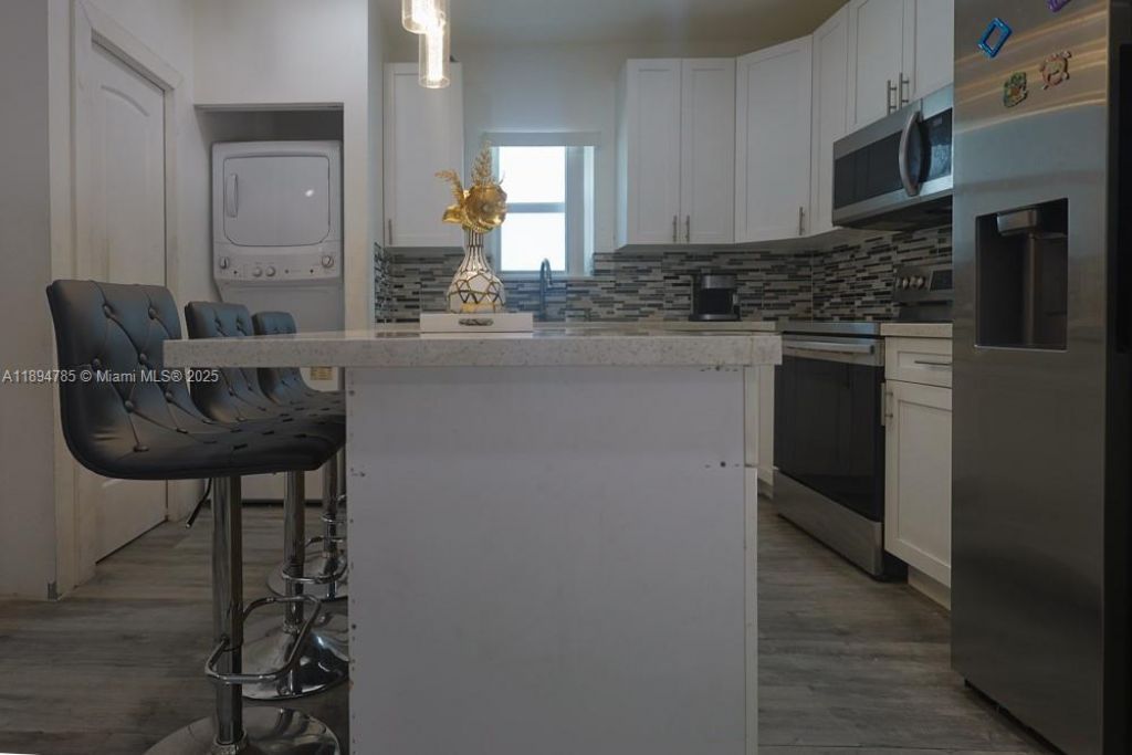 3495 W 2nd Ave, Hialeah, FL 33012 Photo