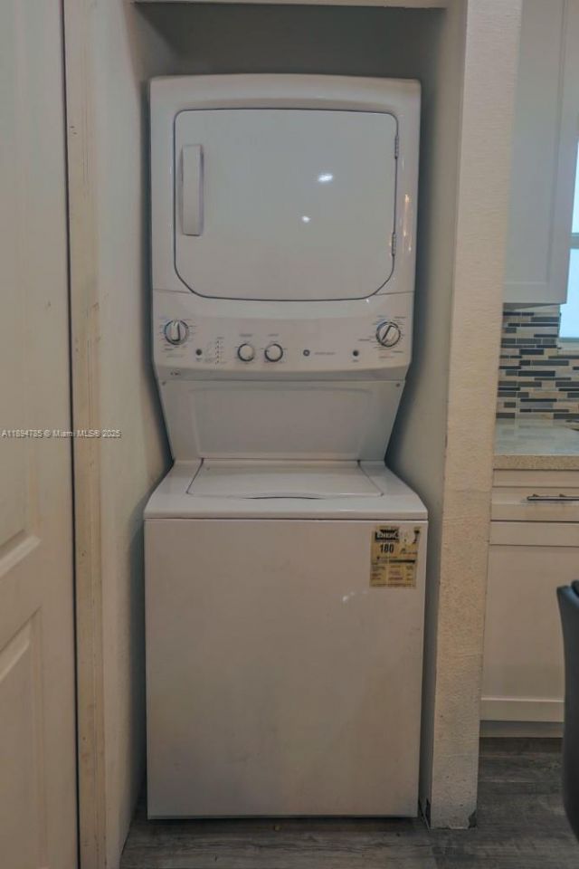 3495 W 2nd Ave, Hialeah, FL 33012 Photo