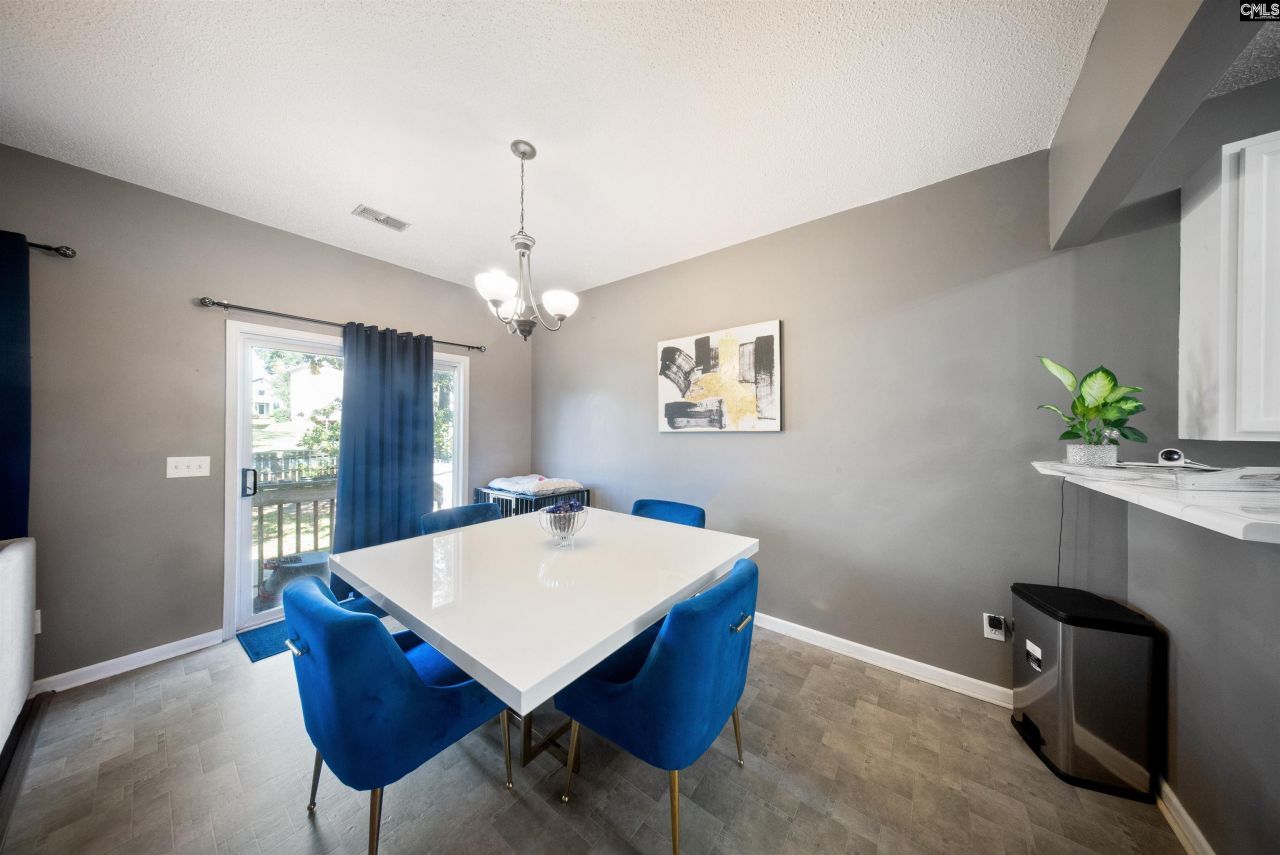 229 Bassett Loop Photo 13