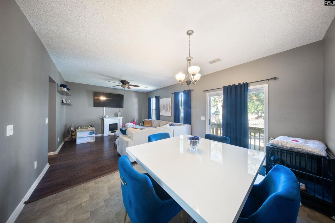 229 Bassett Loop Photo 14