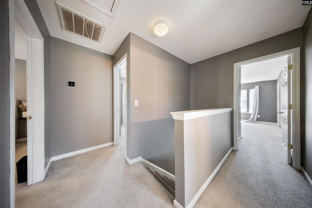 229 Bassett Loop Photo 16