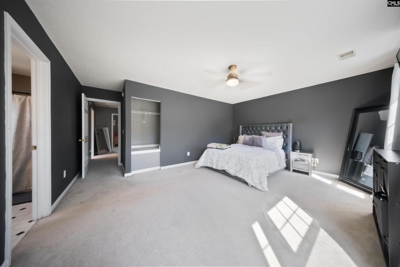 229 Bassett Loop Photo 18