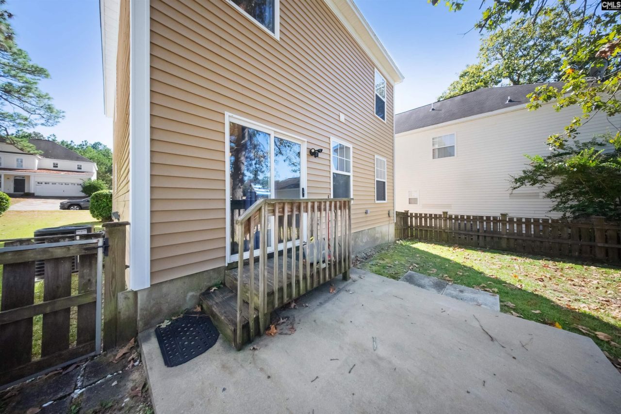 229 Bassett Loop Photo 24