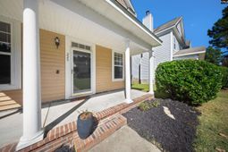 229 Bassett Loop photo 4