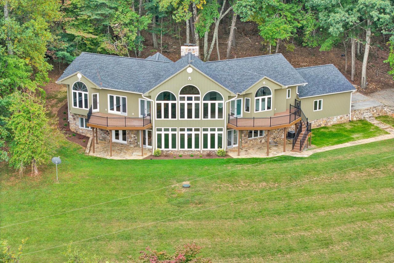 40 Woods Landing Ln, Callaway, VA 24067 Main Photo