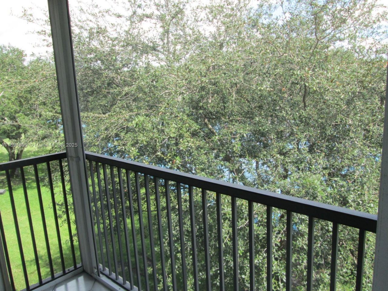 150 S Hollybrook Ter, Unit 303, Pembroke Pines, FL 33025 Photo