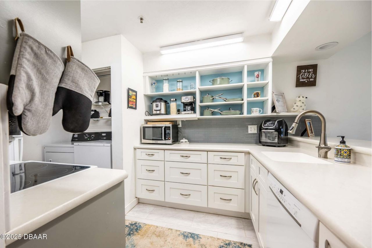 462 Bouchelle Drive, Unit 104, New Smyrna Beach, FL 32169 Photo