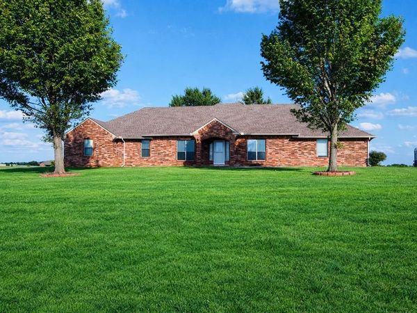 104278 S Homestead Drive, McLoud, OK 74851