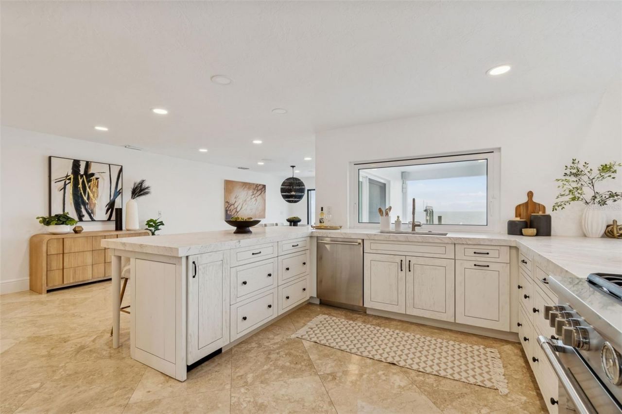 1936 Carolina Avenue Ne, Saint Petersburg, FL 33703 Photo