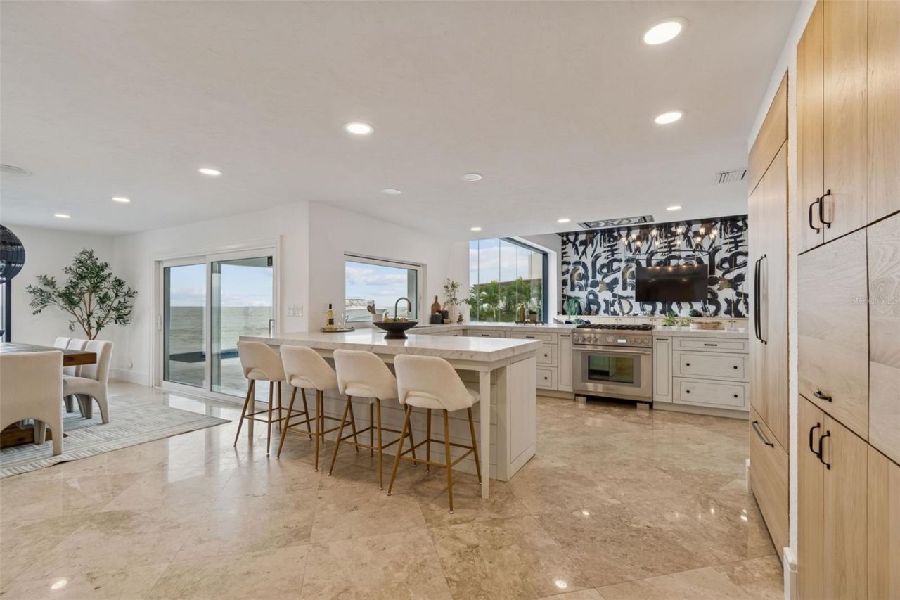 1936 Carolina Avenue Ne, Saint Petersburg, FL 33703 Photo