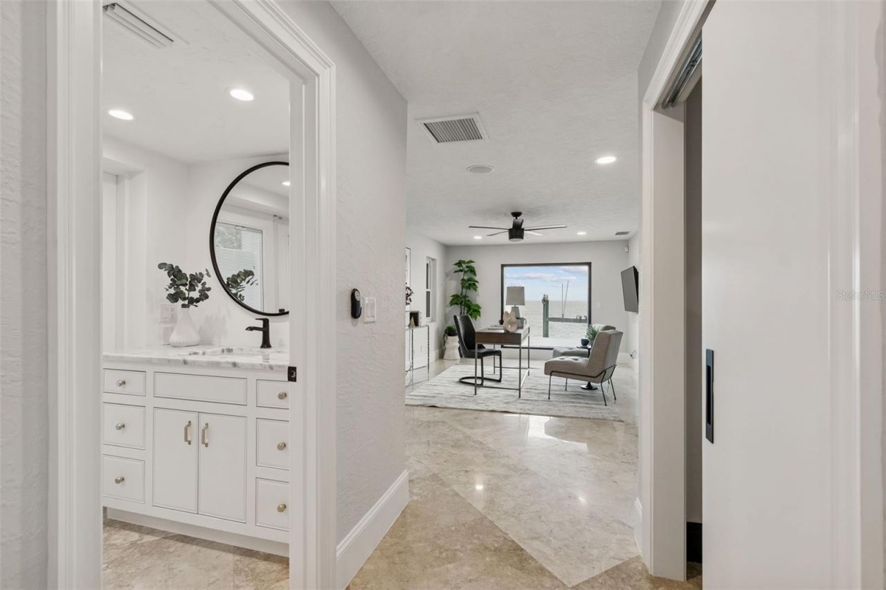 1936 Carolina Avenue Ne, Saint Petersburg, FL 33703 Photo