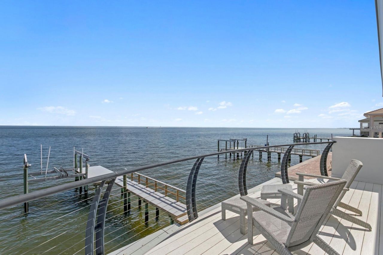 1936 Carolina Avenue Ne, Saint Petersburg, FL 33703 Photo