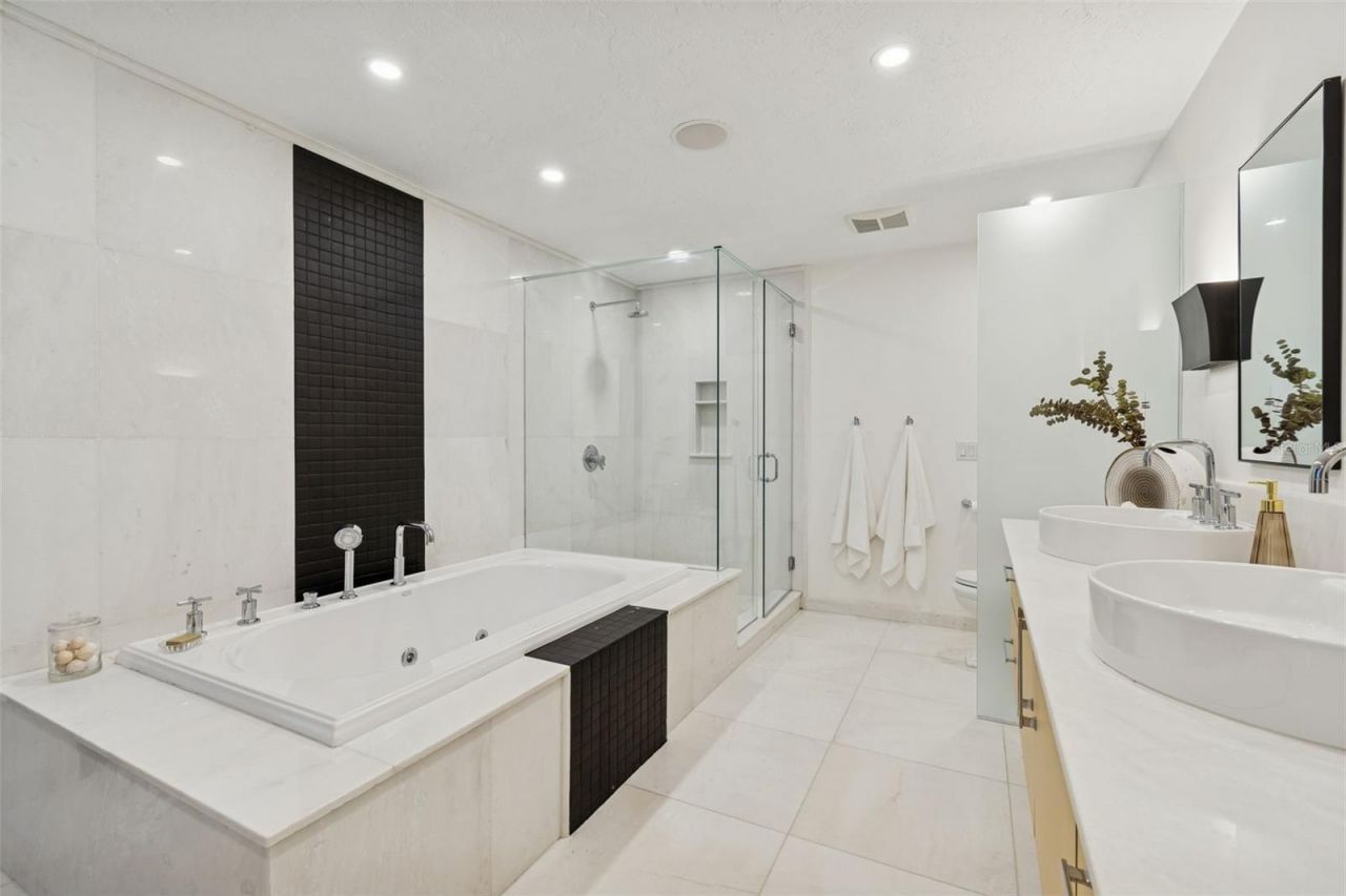 1936 Carolina Avenue Ne, Saint Petersburg, FL 33703 Photo