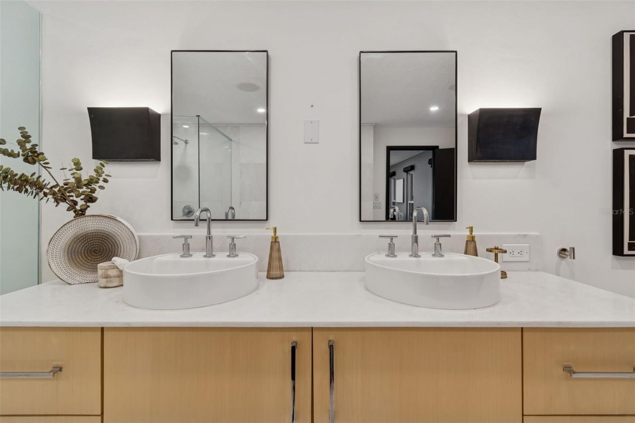 1936 Carolina Avenue Ne, Saint Petersburg, FL 33703 Photo