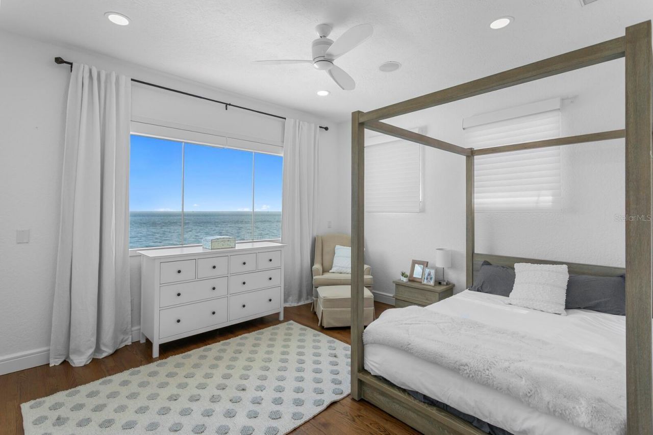 1936 Carolina Avenue Ne, Saint Petersburg, FL 33703 Photo