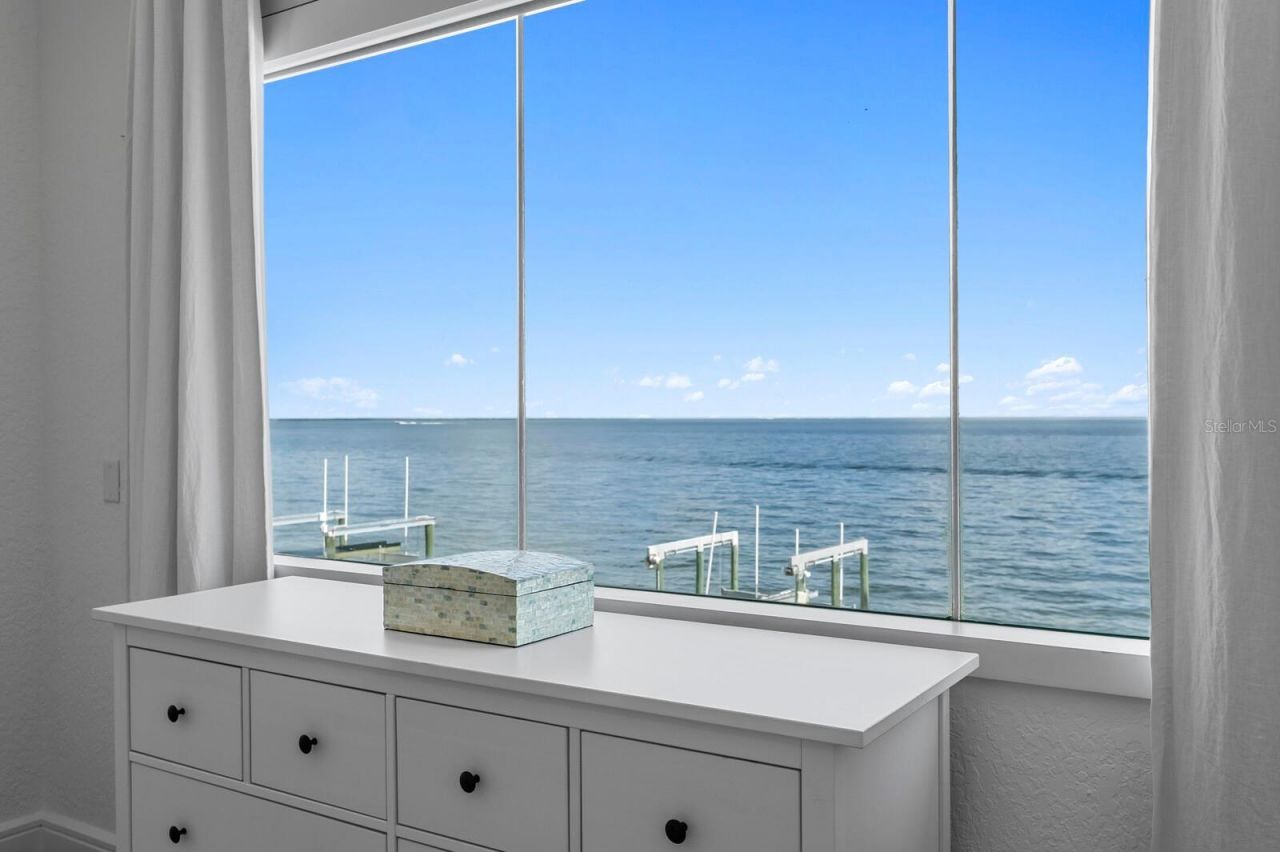 1936 Carolina Avenue Ne, Saint Petersburg, FL 33703 Photo