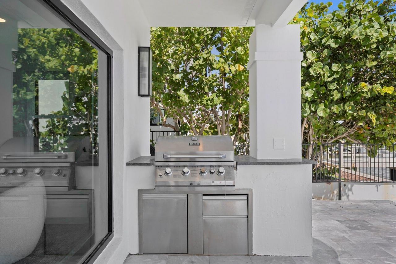 1936 Carolina Avenue Ne, Saint Petersburg, FL 33703 Photo