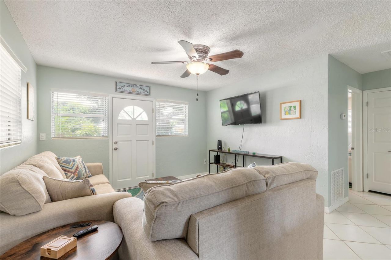 822 E 12th Avenue, New Smyrna Beach, FL 32169 Photo